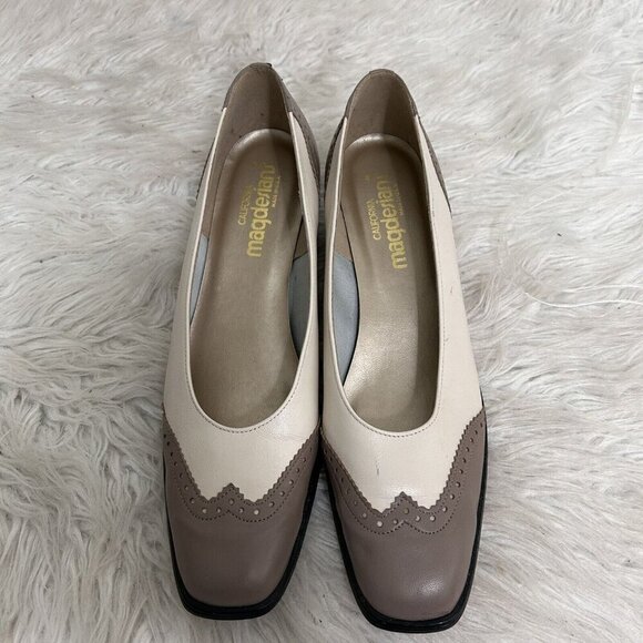 Magdesians Wingtip Pumps Heels Size 10 White Taupe Mod Party Wedding Secretary - Picture 4 of 11